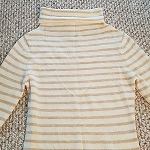 Lightweight cashmere sweater